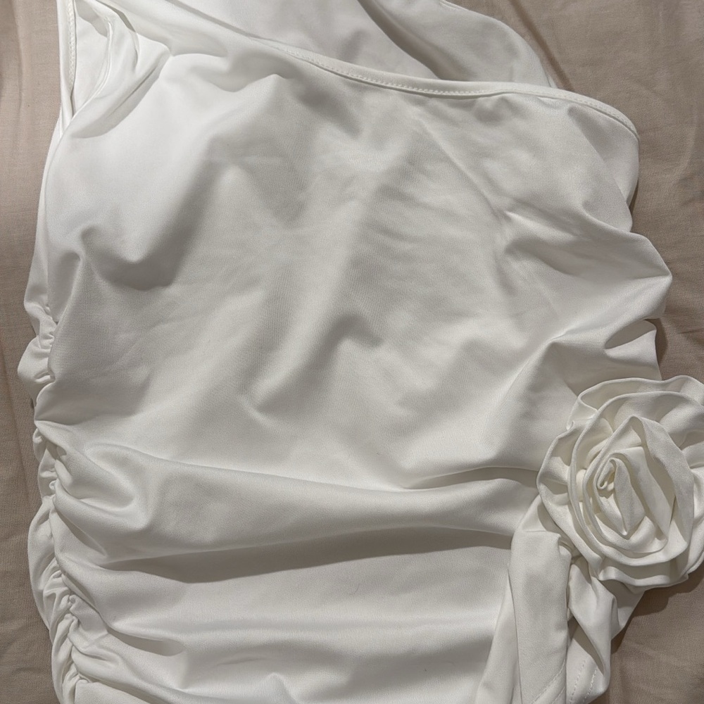 Elegant White One-Shoulder Dress with Floral Detail